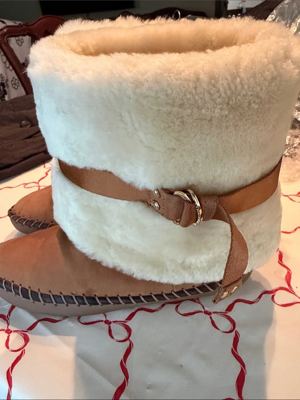 Gorgeous Jessica Simpson Shearling Winter Boots in Brown & Cream Like New